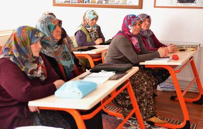 KADINLARA SAĞLIKLI BESLENME EĞİTİMİ